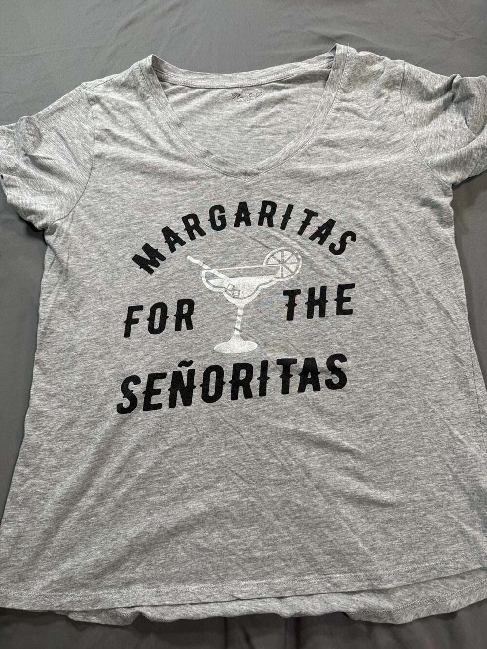 Mic & Jax Margaritas For The Señoritas Graphic V-Neck T-Shirt Size M